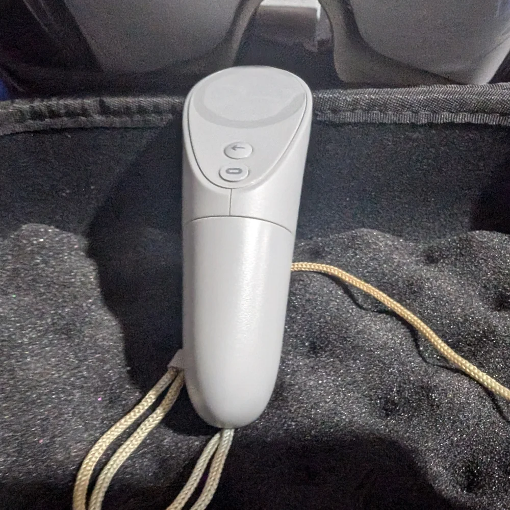Oculus Go VR headset + case 32gb